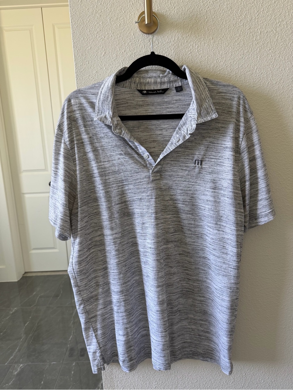Travis Mathew Golf Polo / Size L / Gray Performance Stretch